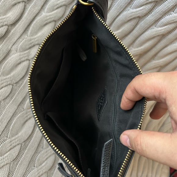 Fossil Black Crossbody Bag with Minimalist Design - Picture 5 of 5
